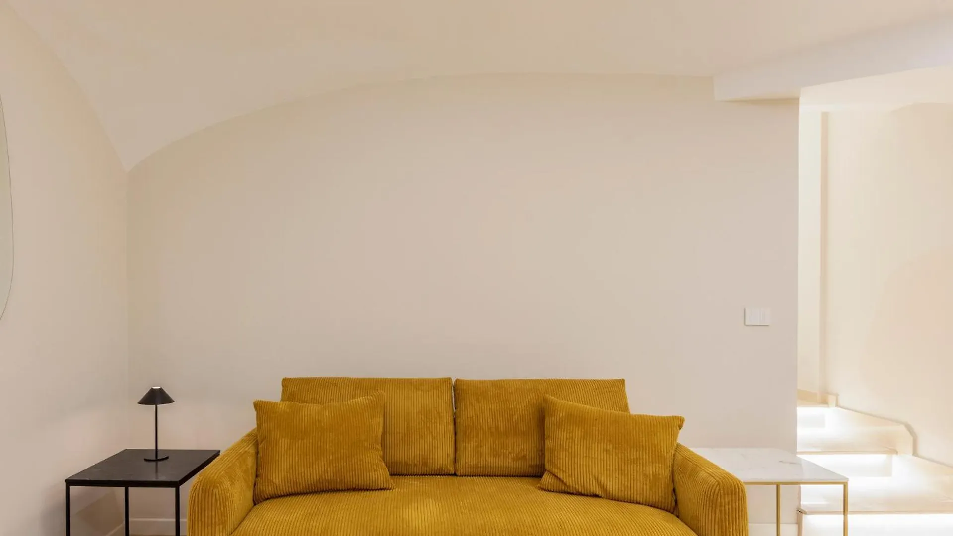 Chiatamone Seafront Apartment Naples 0*,  Italy