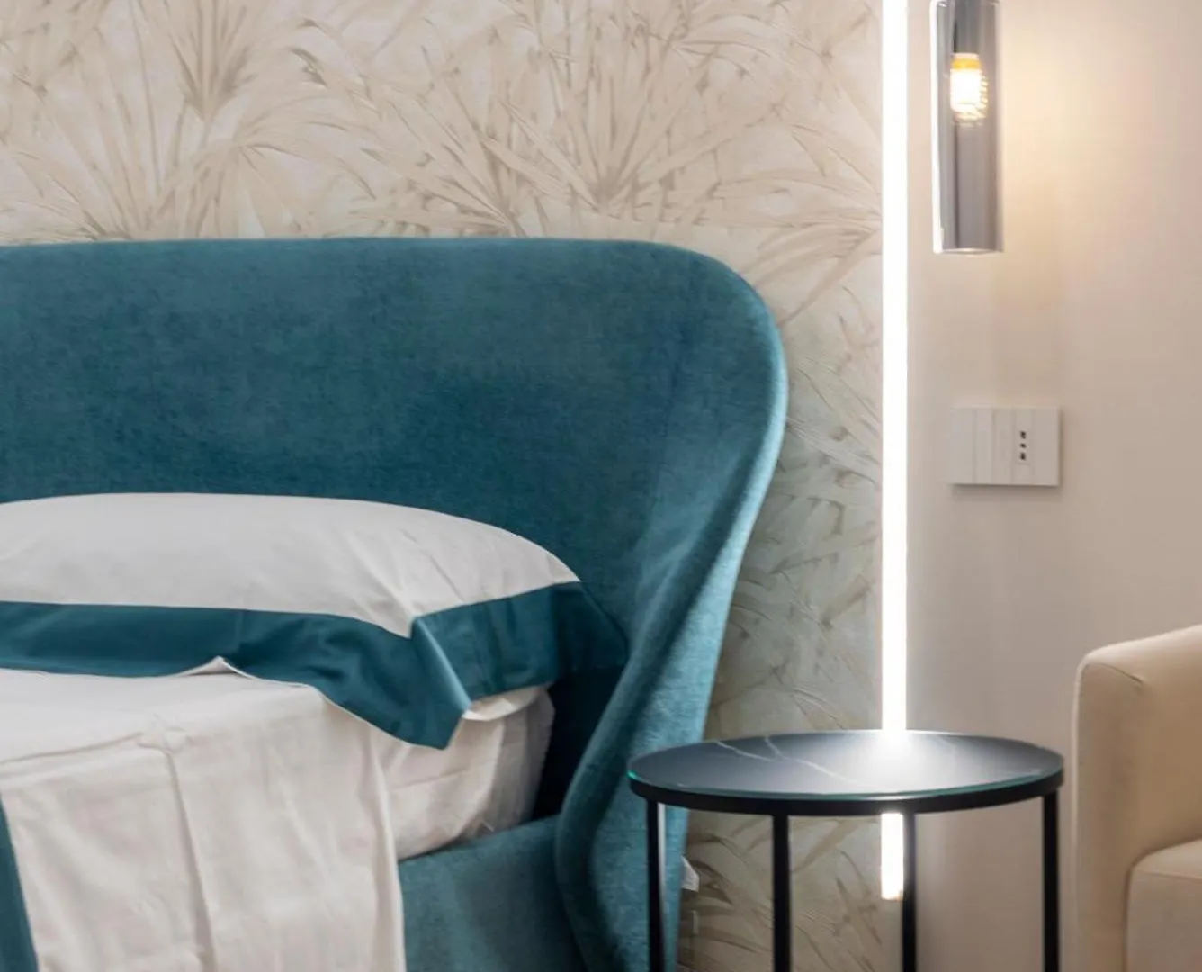 Chiatamone Seafront Apartment Naples