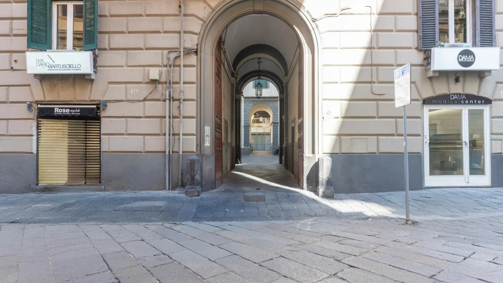 Chiatamone Seafront Apartment Naples Italy